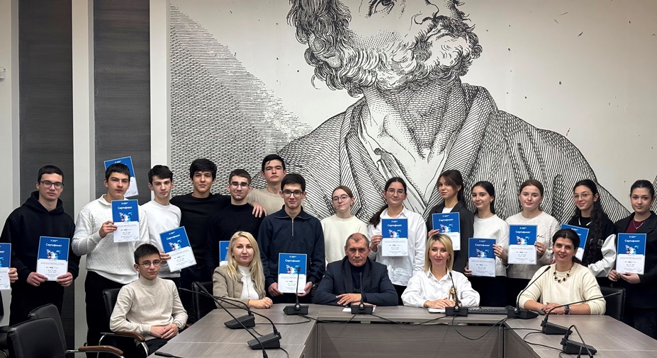 «Цифровой ликбез» в Адыгее: как школьников учат безопасно путешествовать и помогать онлайн