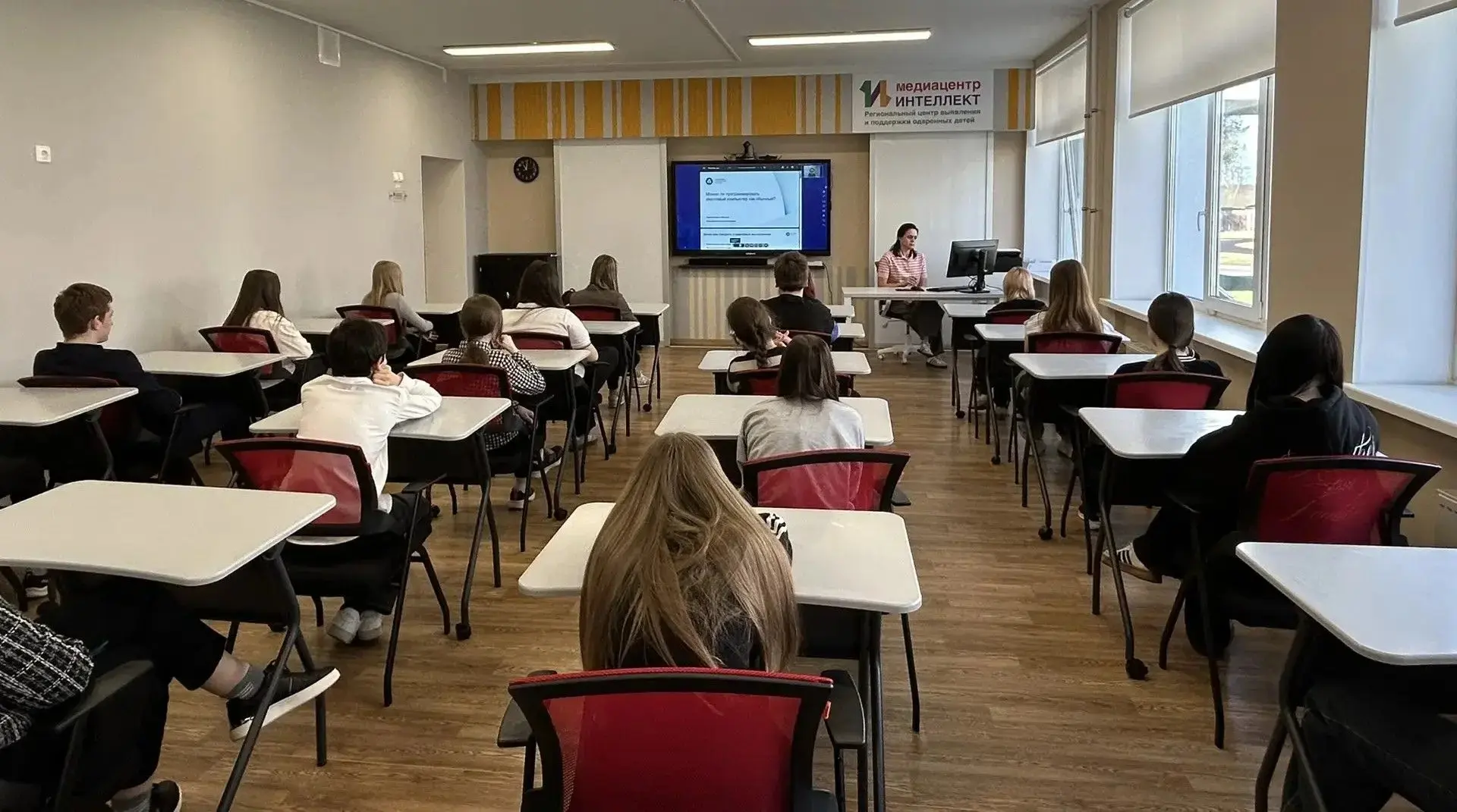 Ленинградские школьники учились кодить на квантах