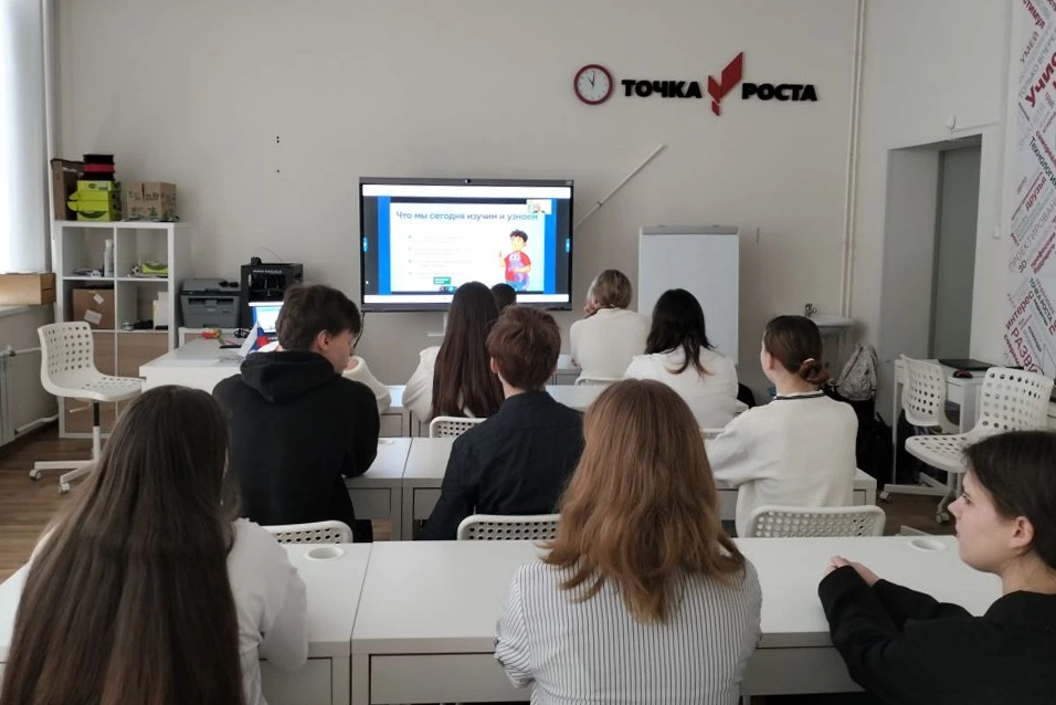 Ленинградские школьники узнали, как алгоритмы угадывают их желания