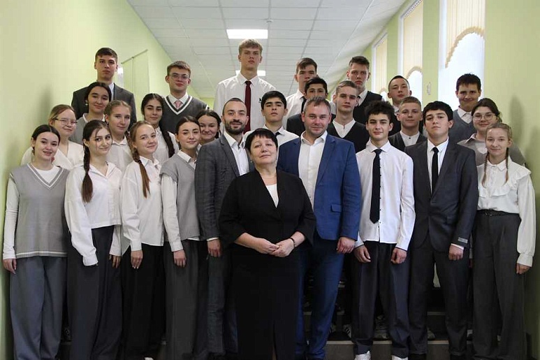 В школах Тульской области прошел масштабный «Урок цифры»